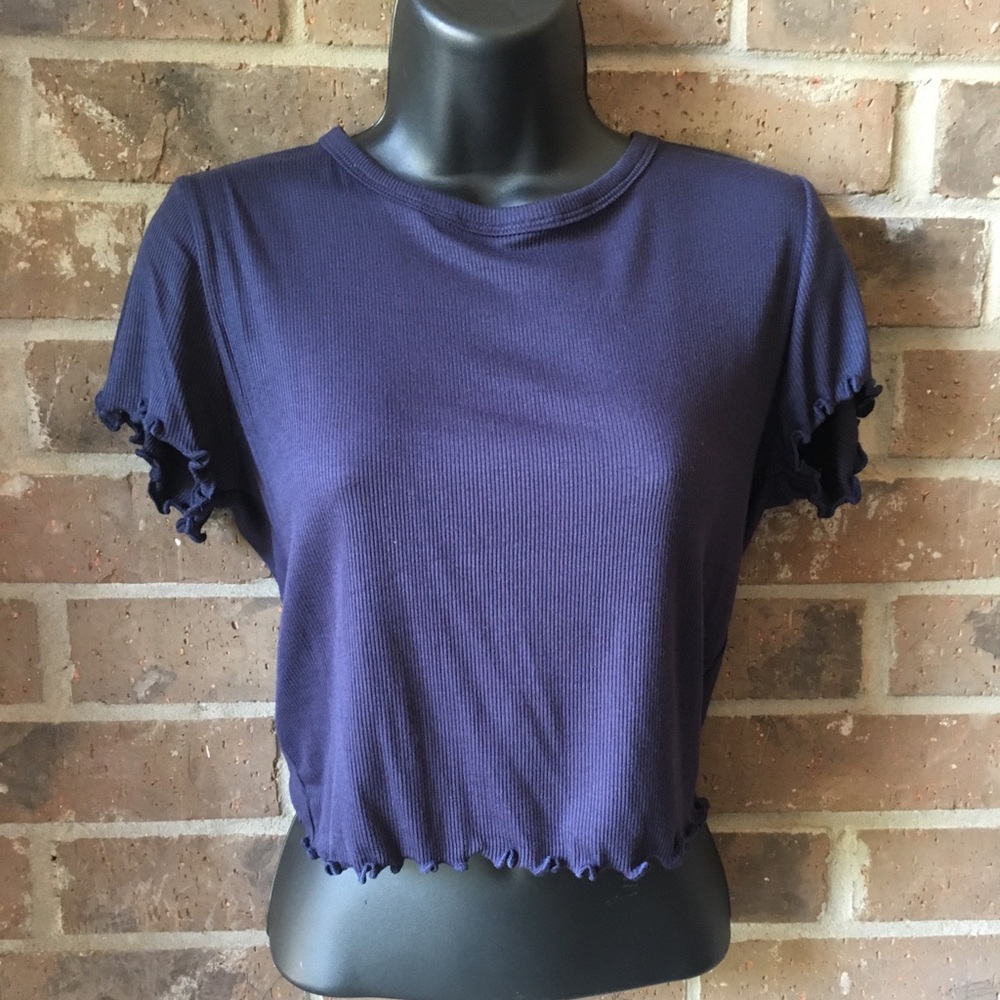 Navy blue crop top shirt